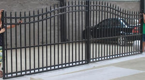 Valla y Puerta de Hierro Forjado de Diseño Moderno, Ornamental, Galvanizado en Caliente, Ecológico, a Prueba de Roedores - Product Image 4