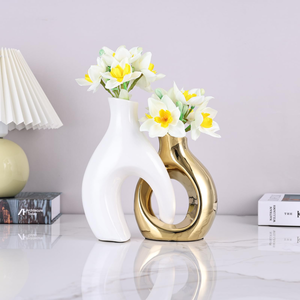 Vase de table moderne de luxe en céramique électroplaquée sur mesure, blanc et or, pour la maison et l'hôtel, pot décoratif pour fleurs - Product Image 3