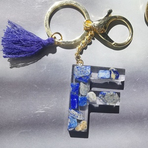 <span class=keywords><strong>Porte</strong></span>-<span class=keywords><strong>clés</strong></span> lettre époxy feuille d'or turquoise <span class=keywords><strong>porte</strong></span>-<span class=keywords><strong>clés</strong></span> lettre initiale avec pompon, <span class=keywords><strong>porte</strong></span>-<span class=keywords><strong>clés</strong></span> cristal fait main résine artisanat bijoux - Product Image 3