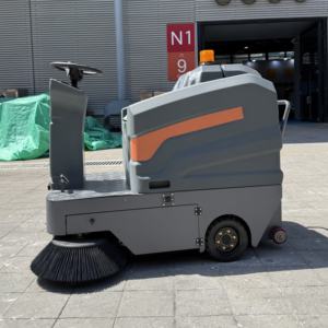 地下駐車場用業務用屋外ロボット式床掃除機、乗車式電動ロボット、新品 - Product Image 2