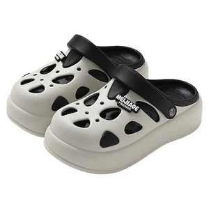 Chaussures d'été pour hommes, antidérapantes, respirantes, à bout fermé, style Croc, couleur contrastée, semelle souple, pour couple, intérieur/extérieur - Product Image 1
