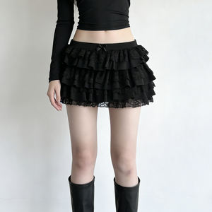 Mini-jupe style Y2K à volants superposés avec patchwork en dentelle, détail nœud, taille élastique, couleur foncée, mode tendance pour femme - Product Image 4