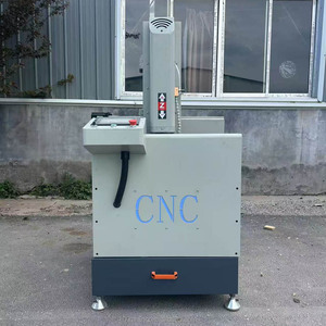 Perforadora de ángulo de perfil de aluminio completamente automática Máquina de enrutador de copia <span class=keywords><strong>CNC</strong></span> para fresado <span class=keywords><strong>CNC</strong></span> de perfil de aluminio - Product Image 1