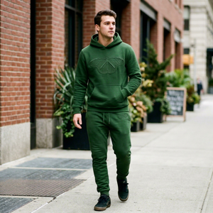 Conjunto Deportivo Ligero 2 en 1 para Hombre, Verde, Poliéster/Algodón, Estilo Vintage, Sudadera con Capucha y Pantalones Deportivos con Estampado de Mariposa, Corte Regular - Product Image 1