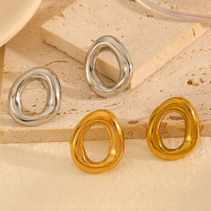 Pendientes minimalistas geométricos de acero y titanio chapados en oro de 18k para mujer, joyería de moda, origen Hubei TE60019 G - Product Image 1