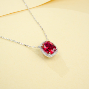 Collier pendentif en argent sterling 925 avec rubis de laboratoire taille coussin, halo avec accents de diamants, bijoux fins pour femmes - Product Image 3