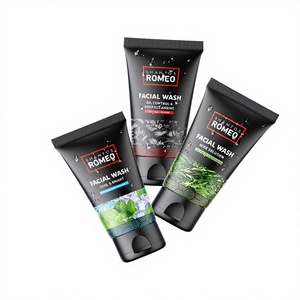 Gel nettoyant pour le visage au charbon de bois et à l'arbre à thé Shantos Romeo pour hommes - Nettoyage en profondeur, traitement de l'acné, tous types de peau - Product Image 1