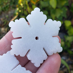 Venta al por Mayor de Esculturas de Copos de Nieve de Jade Blanco Hechas a Mano de Alta Calidad Crystalhola, Decoración para el Hogar, Estilo Bohemio, Talladas, 4.9cm, Tendencia de Moda - Product Image 5