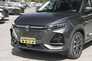 Changan X7 PLUS 2025, nouveau SUV automatique turbo, boîte de vitesses DCT <span class=keywords><strong>7</strong></span> rapports, couple de 300 N.m, économie de carburant, pneus R18, norme d'émission Euro VI, traction avant - Product Image 3
