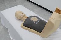 Mannequin médical de simulation de réanimation cardio-pulmonaire (RCP) - Demi-corps humain - Formation aux premiers secours - Version électronique - PVC