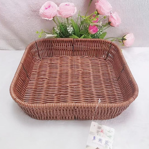 Juego de Cestas de Frutas Estilo Ratán, Bandeja Cuadrada de Plástico con 4 Cestas para Organizar Bocadillos y Dulces - Product Image 2