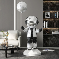 Nouveau Design Astronaute Sculpture Nature Taille En Fiber De Verre Cosmonaute Statue Pour Art Extérieur Décoration Ballon Astronaute