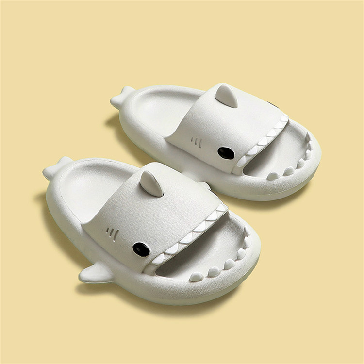 Children EVA New Funny Slippers Slide Sandals Custom Cartoon 3D Shark Shapes Indoor Anti-slip Rubber Slides Slipper Kids Slipper