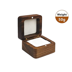 Scatola quadrata per matrimonio in legno con coperchio magnetico Mini confezione personalizzata per fidanzamento prezzo anello legno noce - Product Image 2