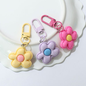 Porte-clés fleur coloré mignon à cinq pétales pour fille, breloque décorative DIY pour sac à main, téléphone portable, étui d'écouteurs - Product Image 3