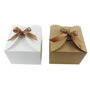 Custom Brand polyresin figures china small box