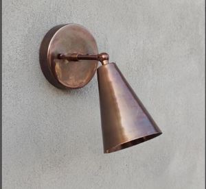 Aplique de Pared Cónico Hecho a Mano con Acabado Pátin Antiguo: Lámpara de Pared Cónica de Estilo Industrial, Iluminación Italiana Moderna de Mediados de Siglo - Product Image 5