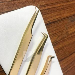 Pinzas de extensión de pestañas de acero inoxidable japonesas sostenibles chapadas en oro de alta calidad con logotipo personalizado y Punta puntiaguda - Product Image 5