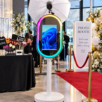 Photomaton Miroir Magique Ovale avec Éclairage LED RGB, Écran Tactile, Station Selfie pour Événements.