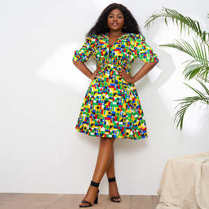 Nouvelle arrivée <span class=keywords><strong>Robe</strong></span> mi-longue en tissu africain Ankara <span class=keywords><strong>Wax</strong></span> en polyester à col en V et manches courtes pour femmes - Product Image 2
