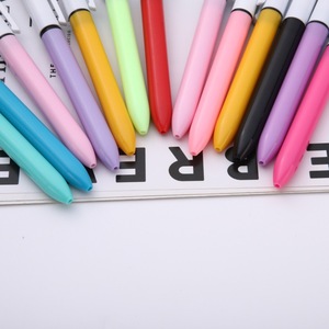 Stylos à bille créatifs <span class=keywords><strong>quatre</strong></span> <span class=keywords><strong>couleurs</strong></span> à bouton-poussoir en gros, logo <span class=keywords><strong>personnalisé</strong></span>, <span class=keywords><strong>stylo</strong></span> multicolore, <span class=keywords><strong>stylo</strong></span> publicitaire signé, cadeau promotionnel - Product Image 6