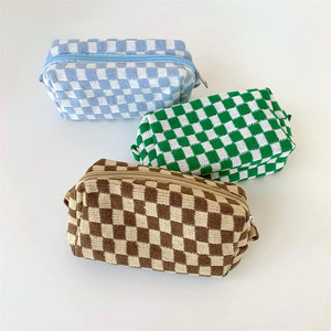 Nouvelle Trousse de Maquillage à Carreaux Mignonne pour <span class=keywords><strong>Femme</strong></span> 2026, Sac de Toilette Portable à Fermeture Éclair Grande Capacité à Carreaux - Product Image 2