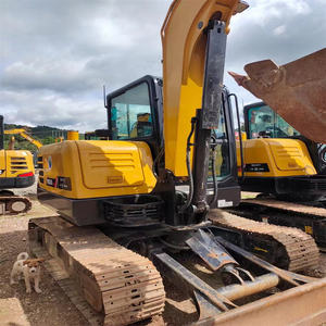 Les composants principaux de l'ensacheuse CAT 307.5 d'occasion comprennent un moteur, une machine de construction de roulements d'engrenages à vendre - Product Image 4