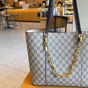 Élégant porte-clés nœud papillon rose en strass, chaîne tendance en métal doré et argenté, boucle de sac décorative, porte-clés rétro en diamant pour filles - Product Image 4