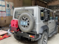 Pare-chocs arrière en acier avec feux arrière pour Suzuki Jimny JB64 JB74 2024 2023 2022 Jimny Accesssorie Pare-chocs arrière et barre de remorquage deux en un