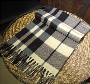 Sciarpa da uomo calda con nappina a doppio lato grande <span class=keywords><strong>Plaid</strong></span> con nappina sciarpa a quadri invernali - Product Image 3