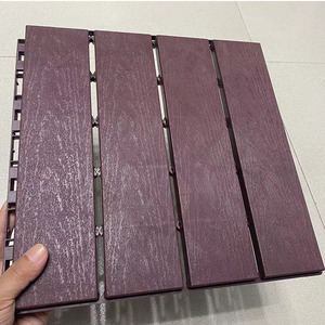 Azulejos de cubierta compuestos 300x300mm Azulejos de bricolaje Azulejos de cubierta entrelazados para patio al aire libre - Product Image 3