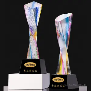 Nuovo trofeo di cristallo di colore su misura riunione annuale premi souvenir collezione di decorazioni per la casa trofeo pentagramma creativo