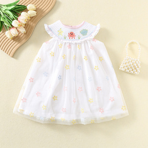 Vestiti spagnoli per bambini Boutique <span class=keywords><strong>Tulle</strong></span> bianco maniche volanti abiti con collo a o-collo <span class=keywords><strong>gonna</strong></span> a stella ricamata da ragazza - Product Image 1