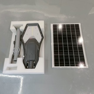 300W 600W 900W <span class=keywords><strong>1000W</strong></span> 1200W Sensor <span class=keywords><strong>Solar</strong></span> Street Light Alumínio Controle Remoto Impermeável <span class=keywords><strong>Solar</strong></span> Powered <span class=keywords><strong>Solar</strong></span> Light Outdoor - Product Image 6