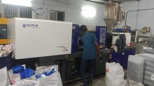 Manufacturer 90T Horizontal Hydraulic Injection Molding Machine PLC Control 139g Injection Weight Aluminum Guangdong Tested - Product Image 4