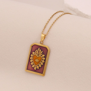 Pendentif Cœur Multicolore Carte de <span class=keywords><strong>Tarot</strong></span> Personnalisé en Acier Inoxydable pour Femme avec Chaînes en Bambou Tendance Sportif Nouveau Modèle Transfrontalier - Product Image 4