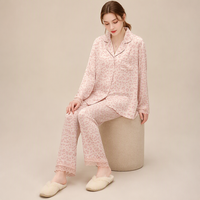 Ensemble de pyjama en satin imprimé léopard pour femme, manches longues, boutonnage, revers cranté, bordure en dentelle, en polyester, personnalisable, vente en gros