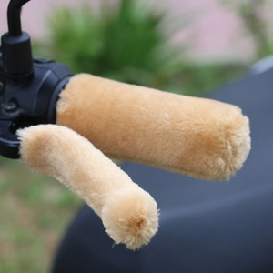 Housses de guidon épaisses en fausse fourrure de lapin, pour moto, véhicule électrique, design cylindrique confortable et chaud pour l'hiver - Product Image 2