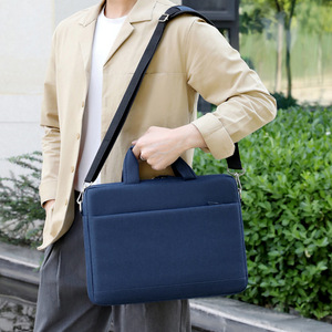 Sac pour ordinateur portable étanche et fin, mallette d'affaires, sac messager bandoulière, sac de voyage pour hommes, mallette d'ordinateur en cuir avec logo personnalisé - Product Image 5