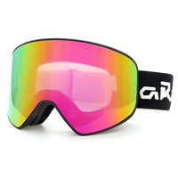 Yijia optique personnalisé lunettes de Ski hommes femmes adulte Anti-buée rayures UV400 lentille magnétique OEM Snowboard lunettes de neige fabricant