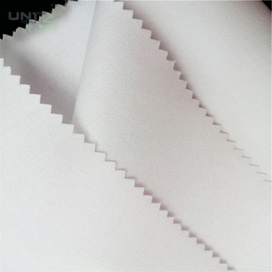 Thân Thiện Với Môi Trung Quốc Bán Buôn Sản Xuất Cứng Áo Sơ Mi Interlining 100% <span class=keywords><strong>Polyester</strong></span> 155gsm Fusible Cổ Áo Lót Cho Nam Giới Áo Sơ Mi - Product Image 2