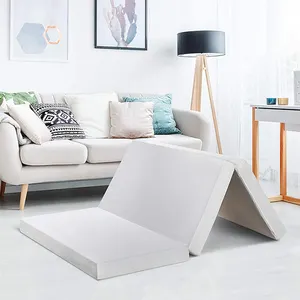 कैम्पिंग के लिए 4 इंच सफेद लोकप्रिय फोल्डिंग ट्रैवल गद्दा पैड बिस्तर मेमोरी फोम गद्दा 4 इंच सफेद घरेलू बिस्तर आधुनिक फोम