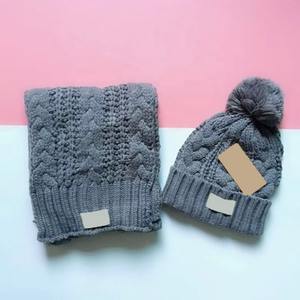Nuevos Conjuntos de Bufanda y <span class=keywords><strong>Gorro</strong></span> para Niños y Mujeres, Conjunto de Bufanda y <span class=keywords><strong>Gorro</strong></span> de Invierno de Piel Sintética Personalizada - Product Image 3
