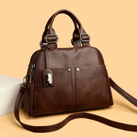 Le nouveau sac à main tendance pour femme est un grand sac bandoulière avec un motif floral multicouche pour femmes