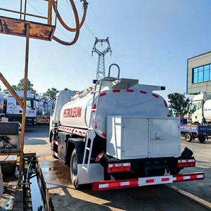 Camion-citerne à carburant Dongfeng 4x2 de 5000 litres, camion-citerne mobile diesel à vendre au prix d'usine - Product Image 6