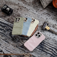 Coque de téléphone en velours de soie à motif marbré effet peau pour iPhone 16 Plus 17 Air 15 Pro Max, sans bordure, avec dissipation thermique