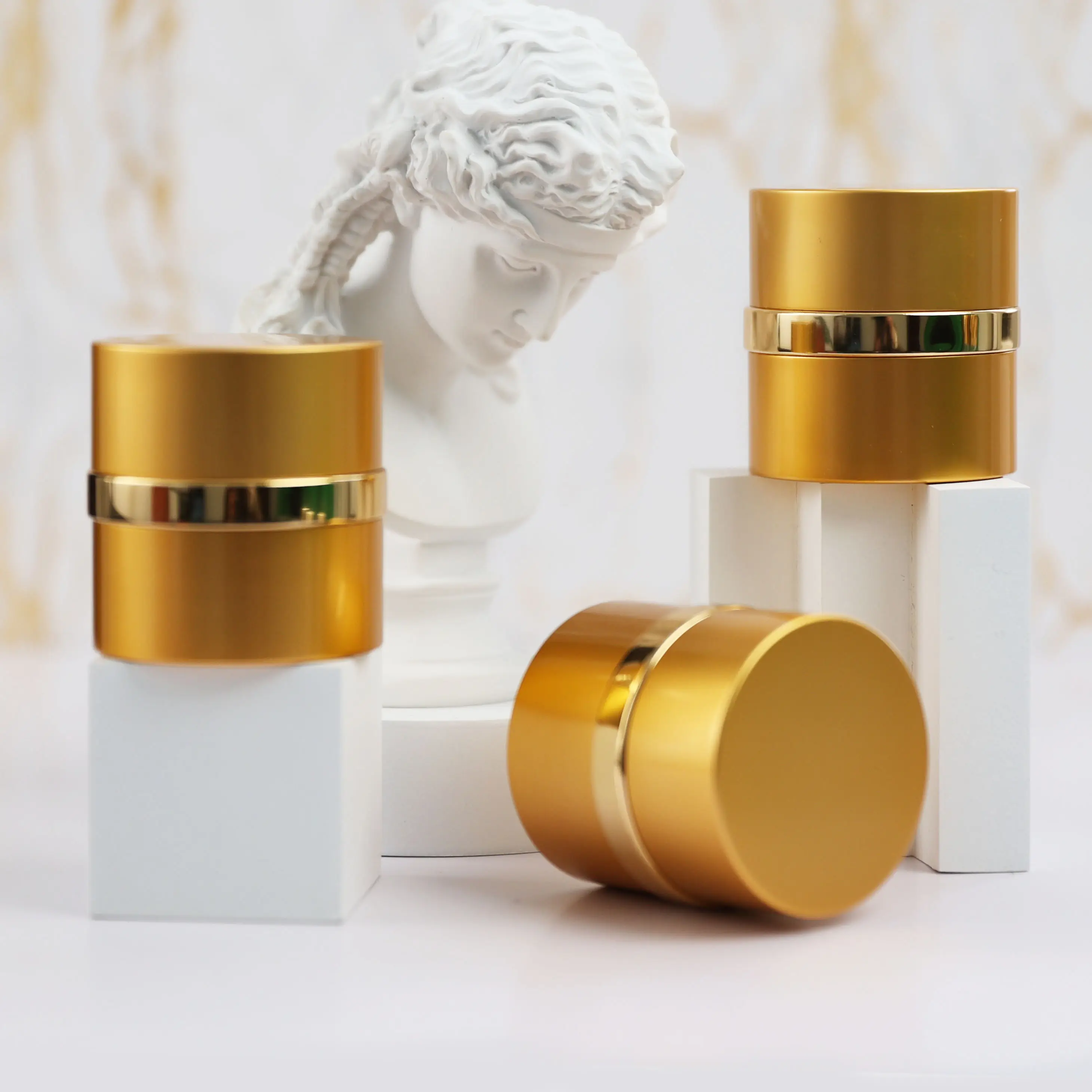 2023 Luxury Empty Cosmetic Packaging Gold Face Cream Jars Set 15g 30g 50g With Glass Liner For Skincare Lotion