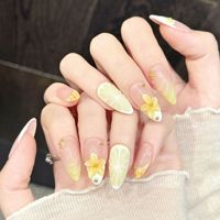 Groothandel Valse Nagels voor Vrouwen Nude Geel Amandelvormig Frans Glans Citroenschijfje 3D Bloem Charm voor Citrus Frisse Stijl