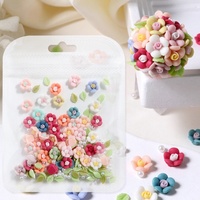 50 mini-fleurs en résine style INS mignonnes pour accessoires d'art ongulaire, matériaux faits main pour colle crème DIY