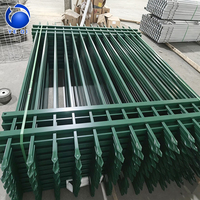 Panneaux de clôture soudés en acier galvanisé anti-corrosion durables, directement de l'usine, pour la sécurité des routes, des ponts, des aéroports et des stades.